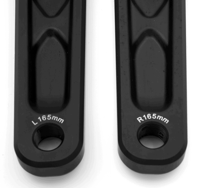 A pair of black plastic handles with the letters l 1 6 5 mm and r 1 6 5 mm.